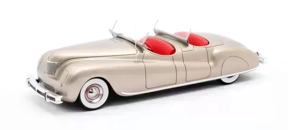 Chrysler Newport Pheaton 1941 Gold