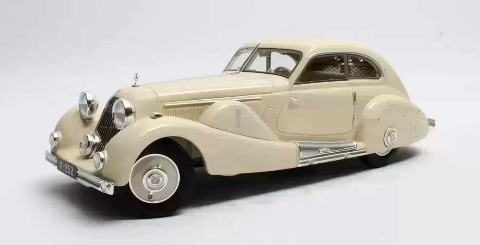 Mercedes-Benz 500K Spezial Stromlinienwagen 1935 Wit - 1:18
