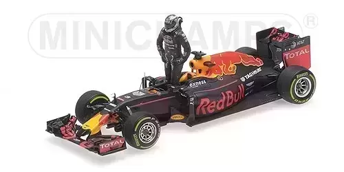 Red Bull Racing TAG Heuer RB12 met Figuur Austrian GP 2016 D. Ricciardo